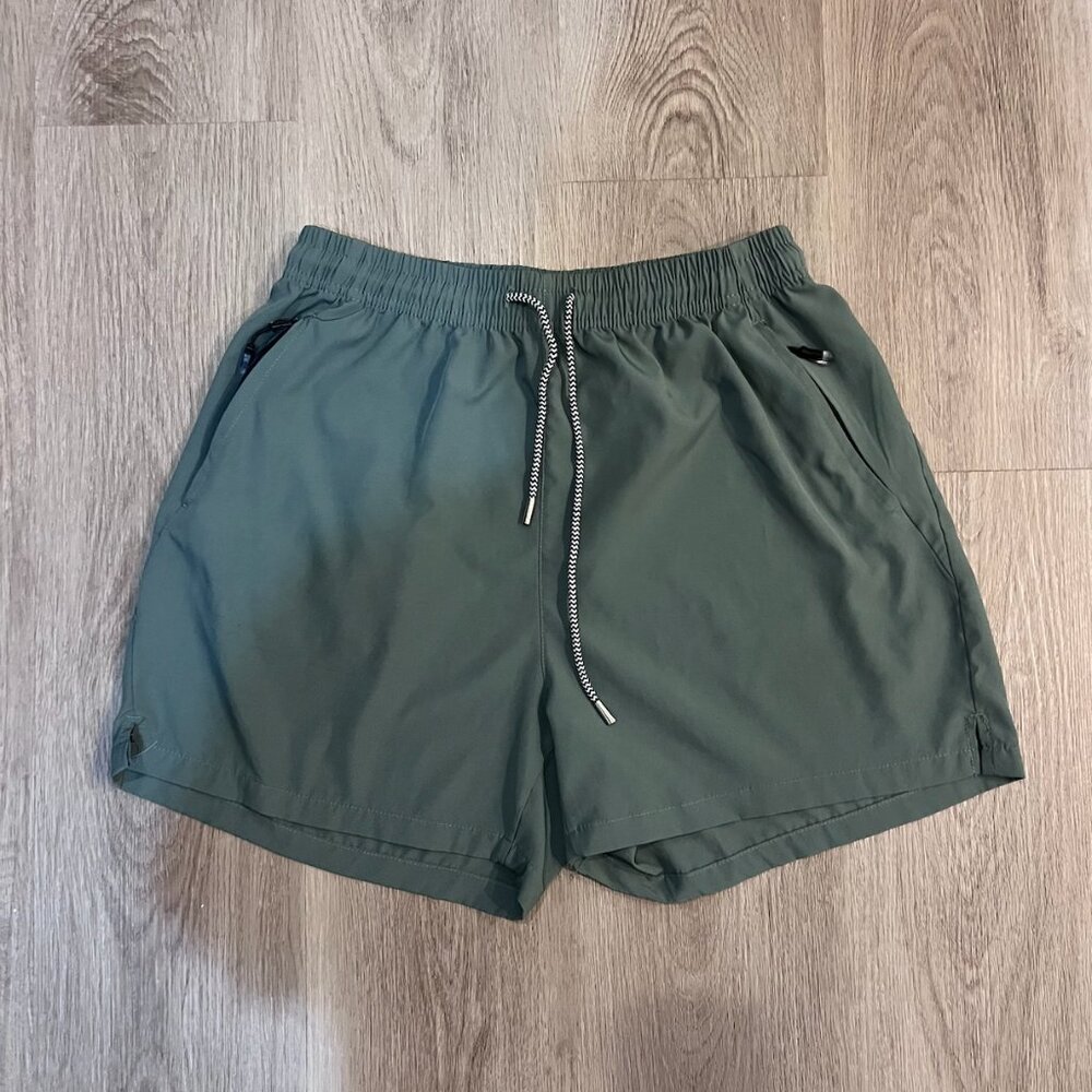 Green Athletic Shorts Size Large